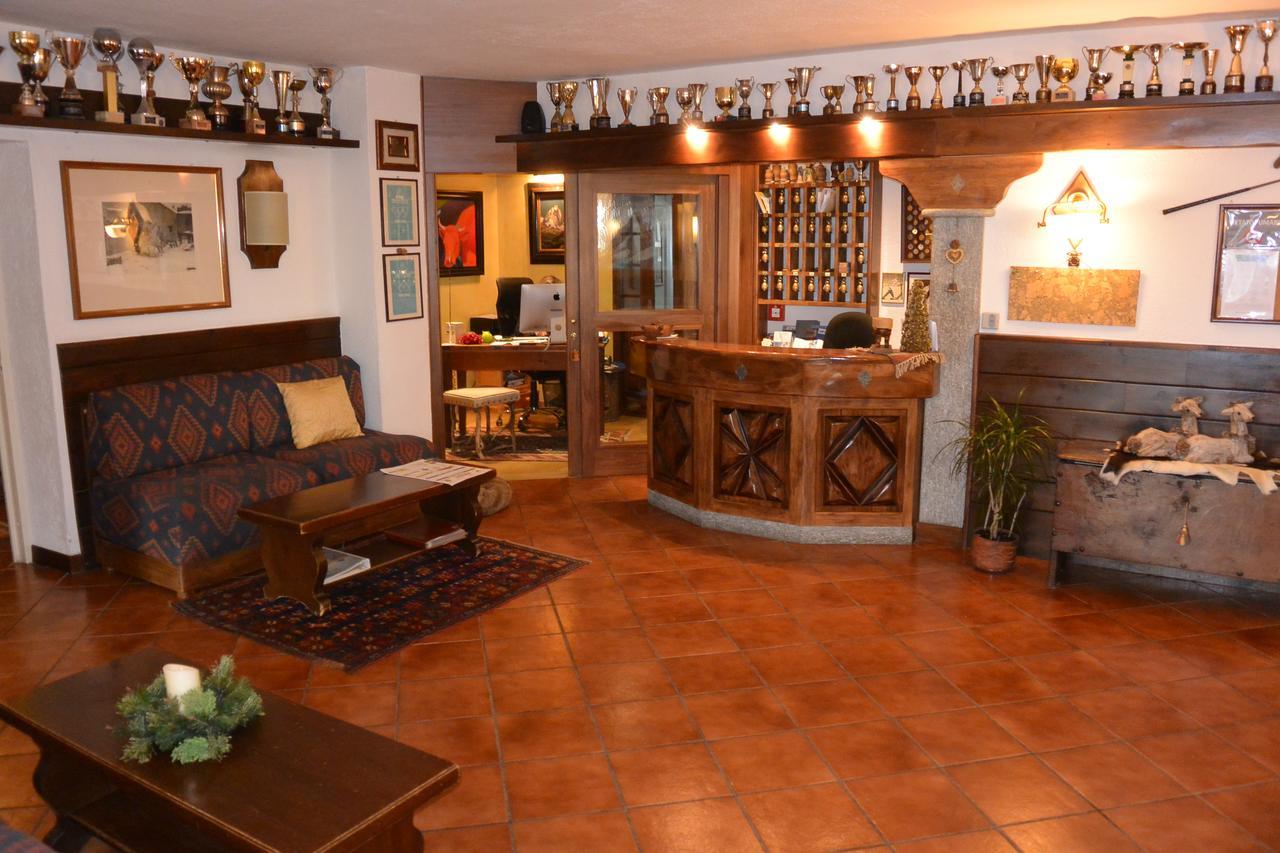 Hotel Fosson بيريوِل تْشيرفينيا المظهر الخارجي الصورة