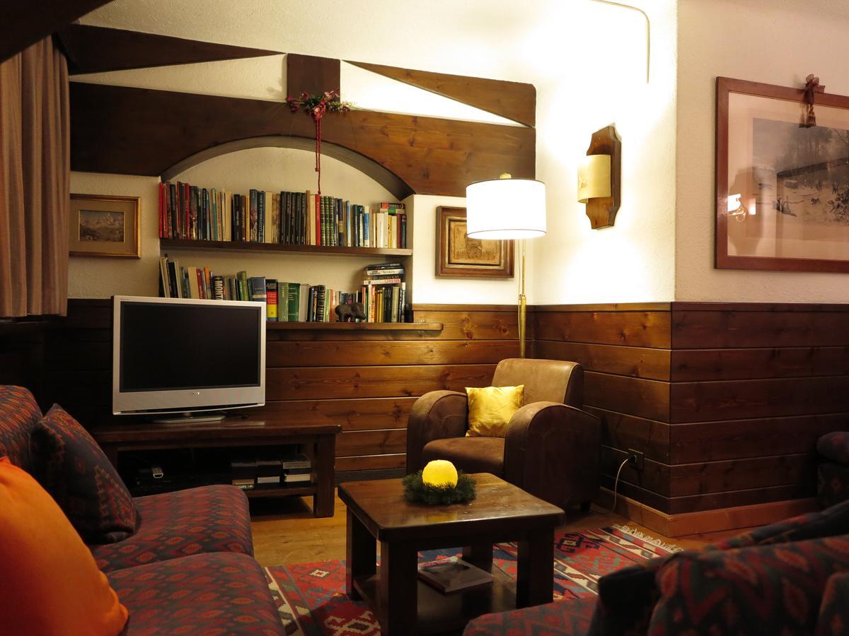 Hotel Fosson بيريوِل تْشيرفينيا المظهر الخارجي الصورة