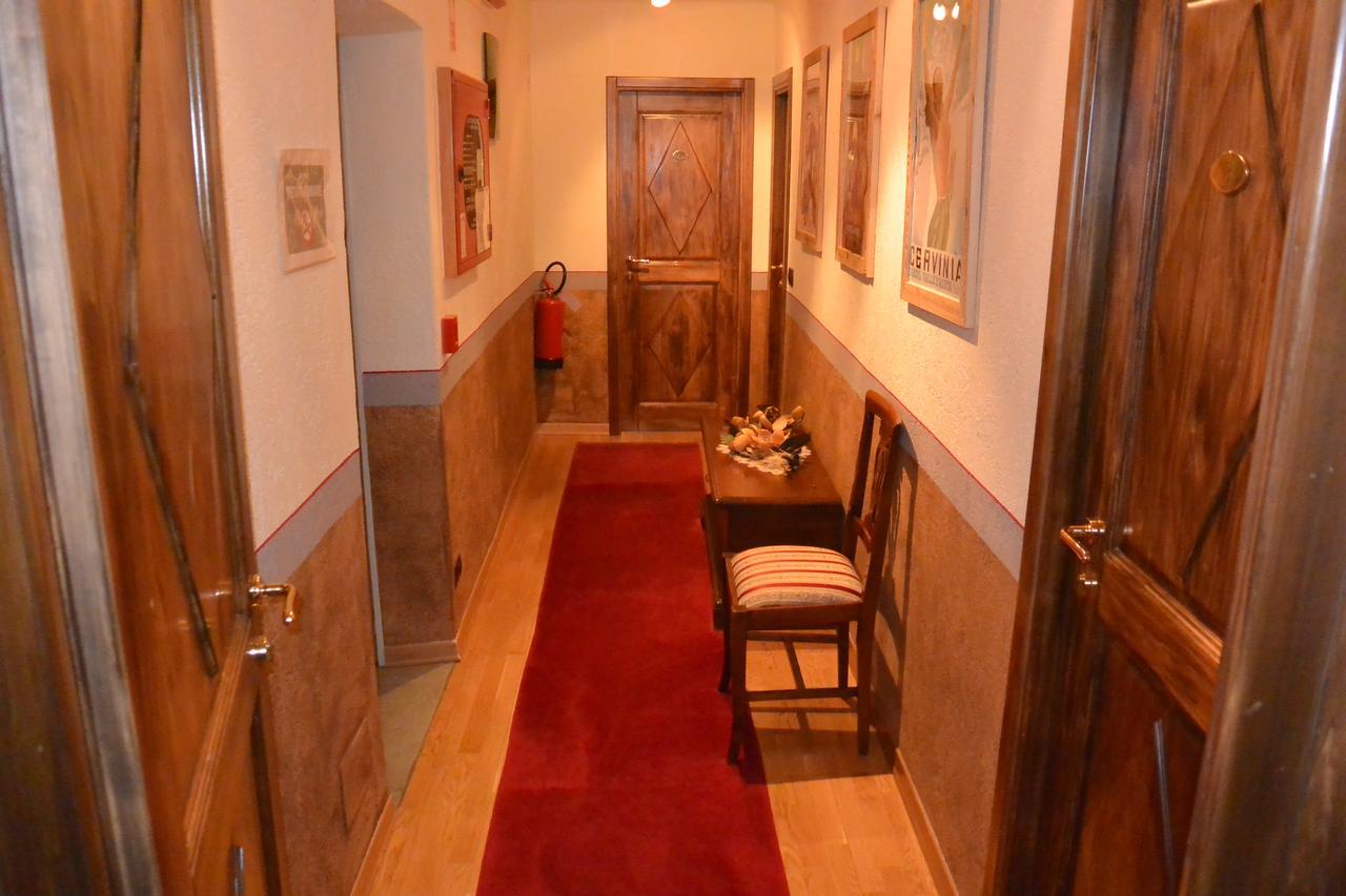 Hotel Fosson بيريوِل تْشيرفينيا المظهر الخارجي الصورة