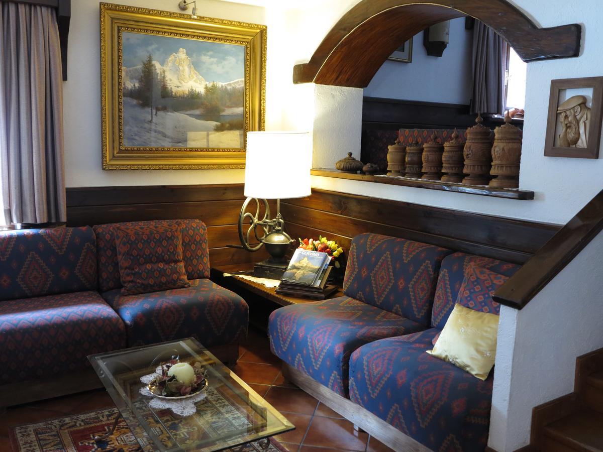 Hotel Fosson بيريوِل تْشيرفينيا المظهر الخارجي الصورة