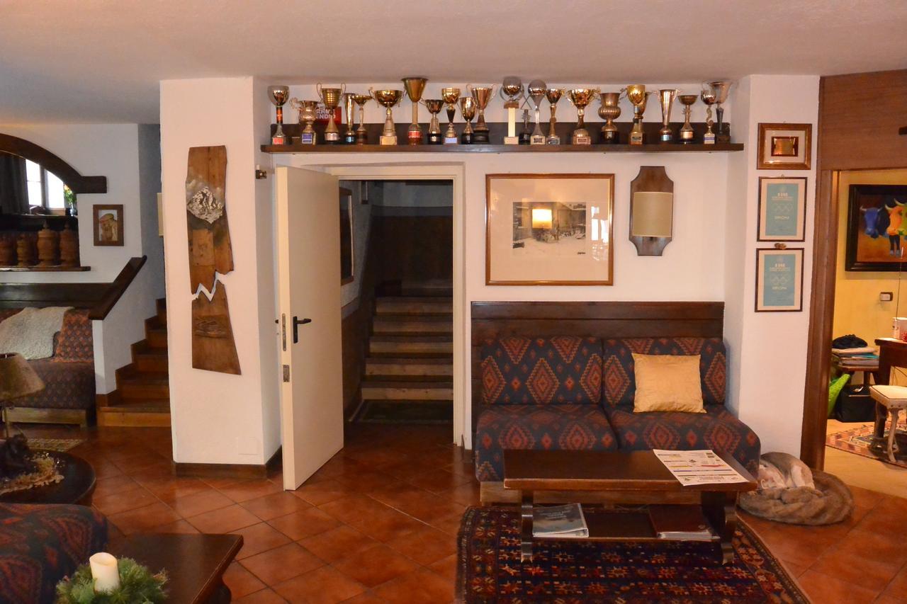 Hotel Fosson بيريوِل تْشيرفينيا المظهر الخارجي الصورة