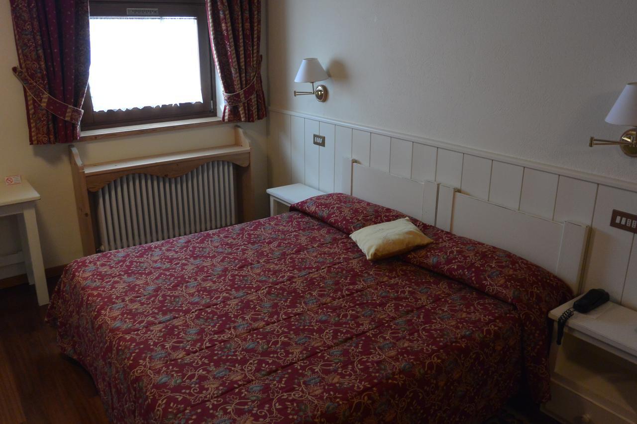 Hotel Fosson بيريوِل تْشيرفينيا المظهر الخارجي الصورة