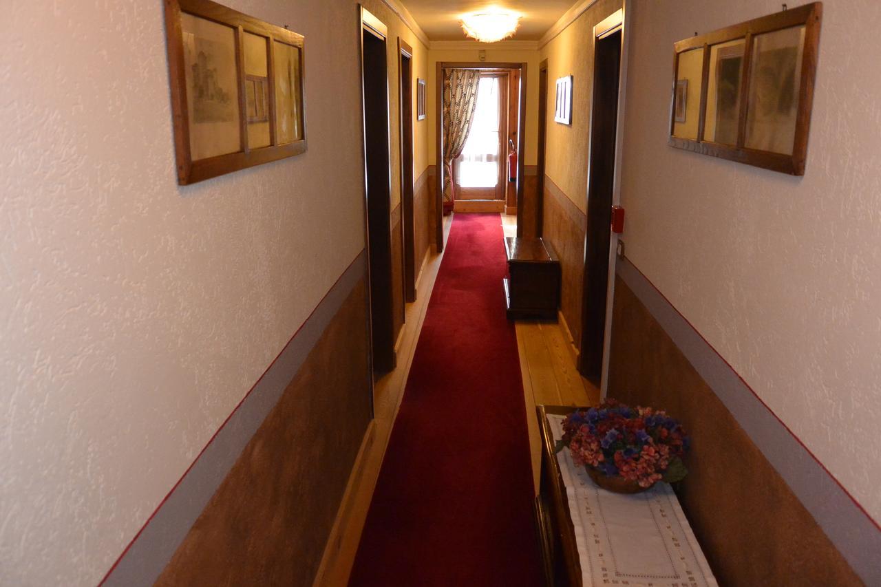 Hotel Fosson بيريوِل تْشيرفينيا المظهر الخارجي الصورة