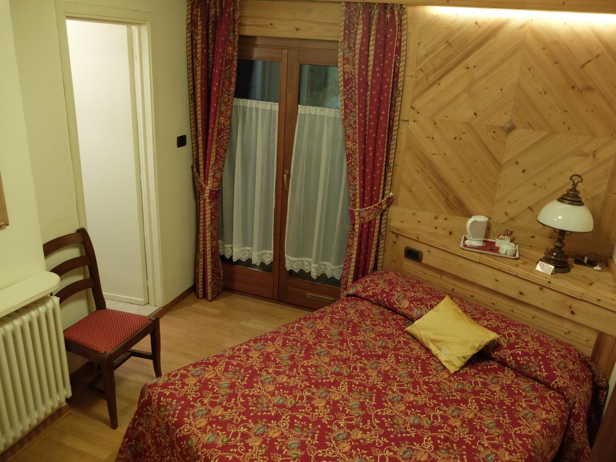 Hotel Fosson بيريوِل تْشيرفينيا المظهر الخارجي الصورة